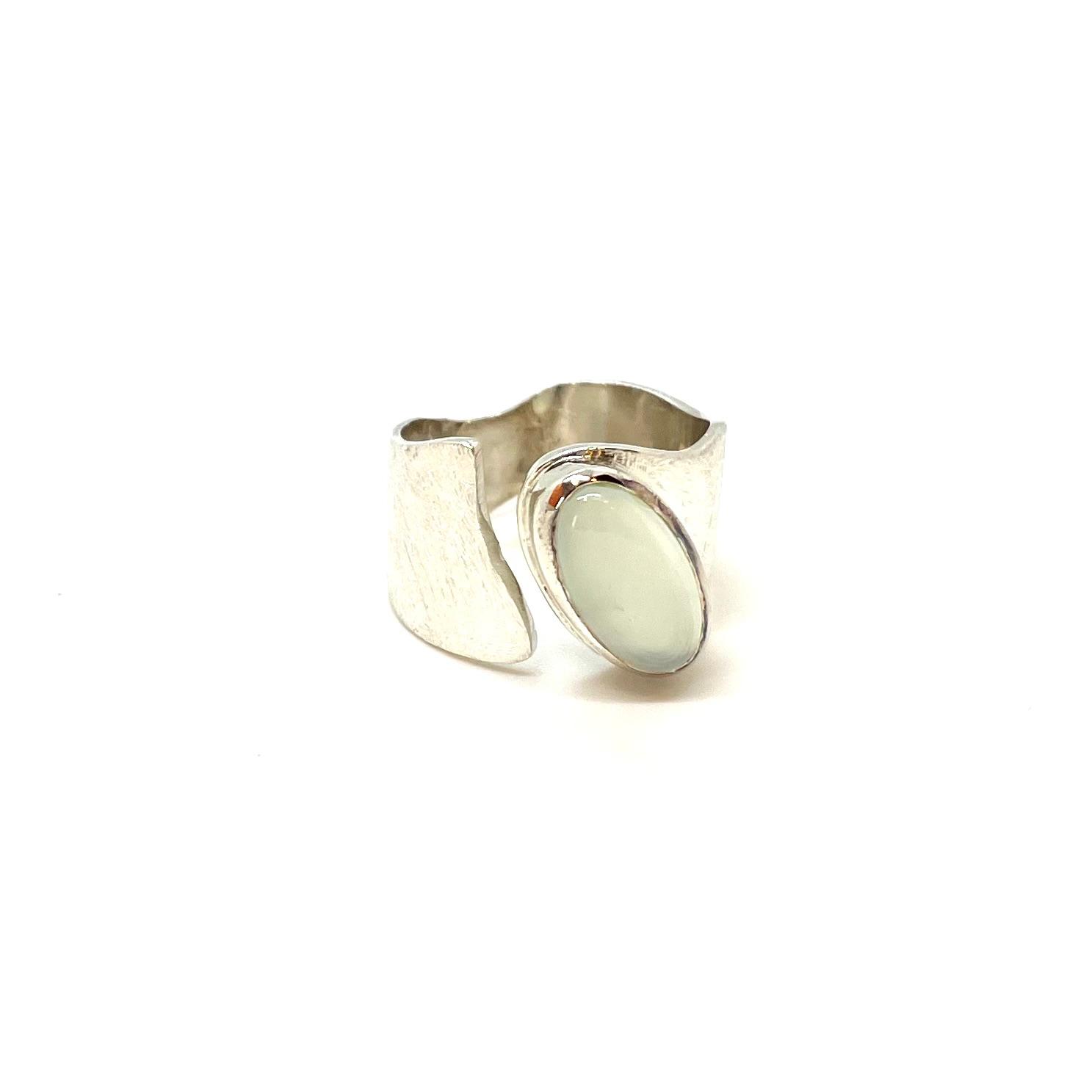 Anell de Plata de Llei amb Calcedonia Natural – Essència Mineral · 2