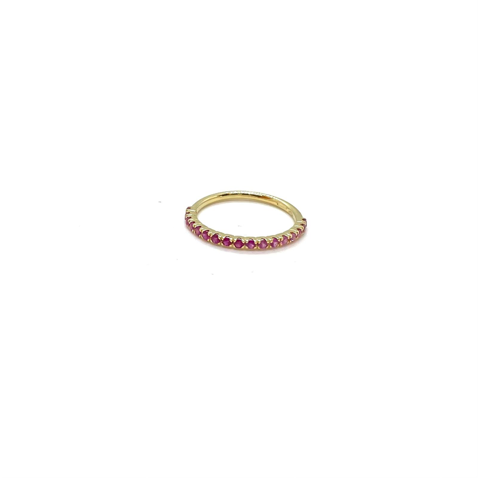 Anell Etern d’Or Groc de 18 kt amb Safirs Roses Naturals Talla Brillant – 0,40 ct
