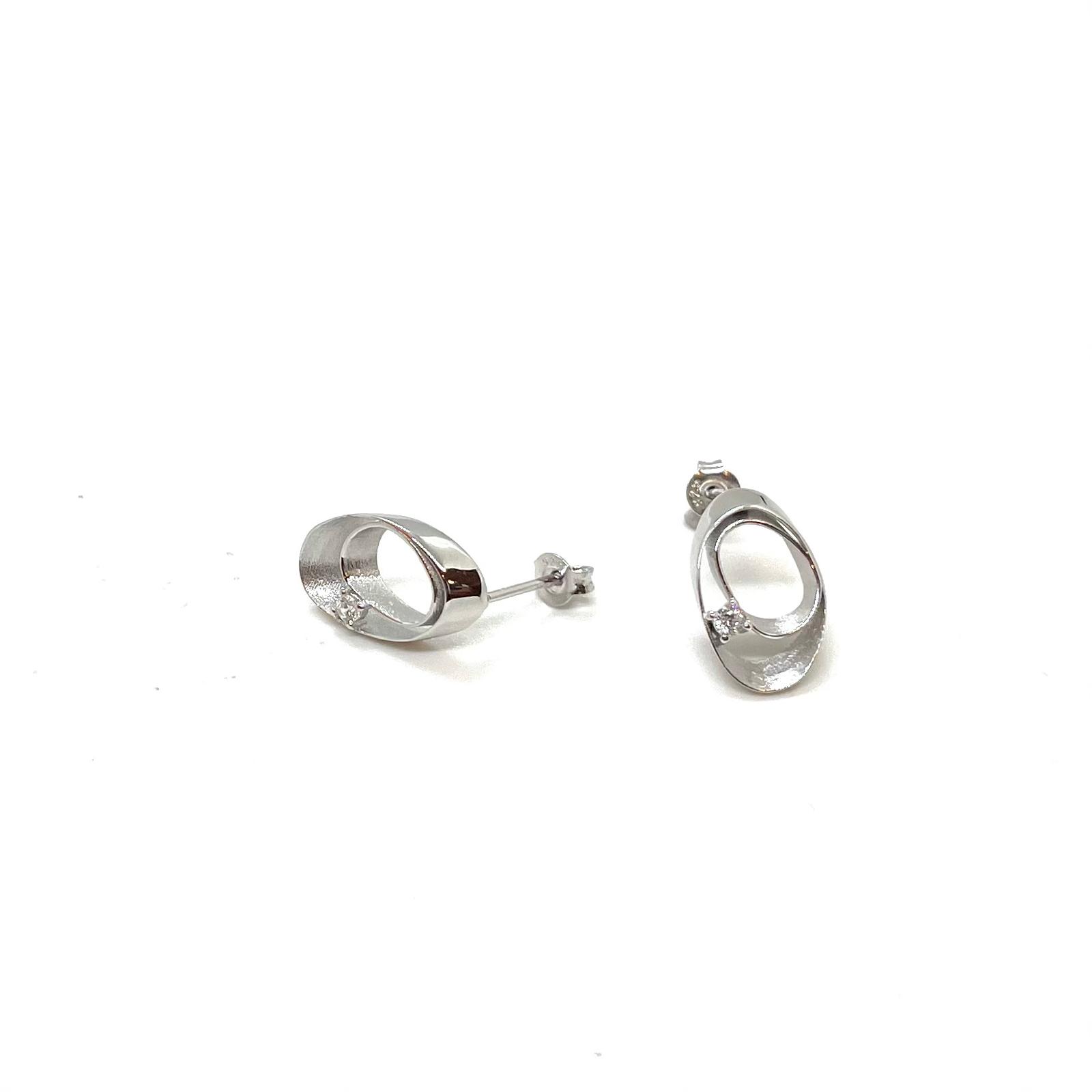 Arracades Oval Elegance de Plata de Llei 925 amb Circonites Blanques – 2 cm
