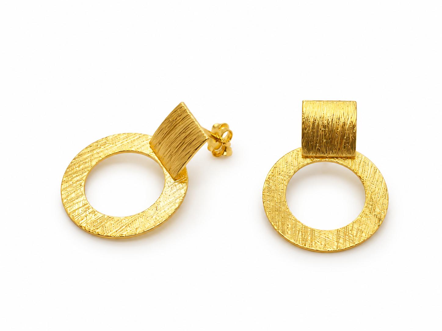Arracades Cercle Texturat – Plata de Llei amb Bany d’Or de 18 kt