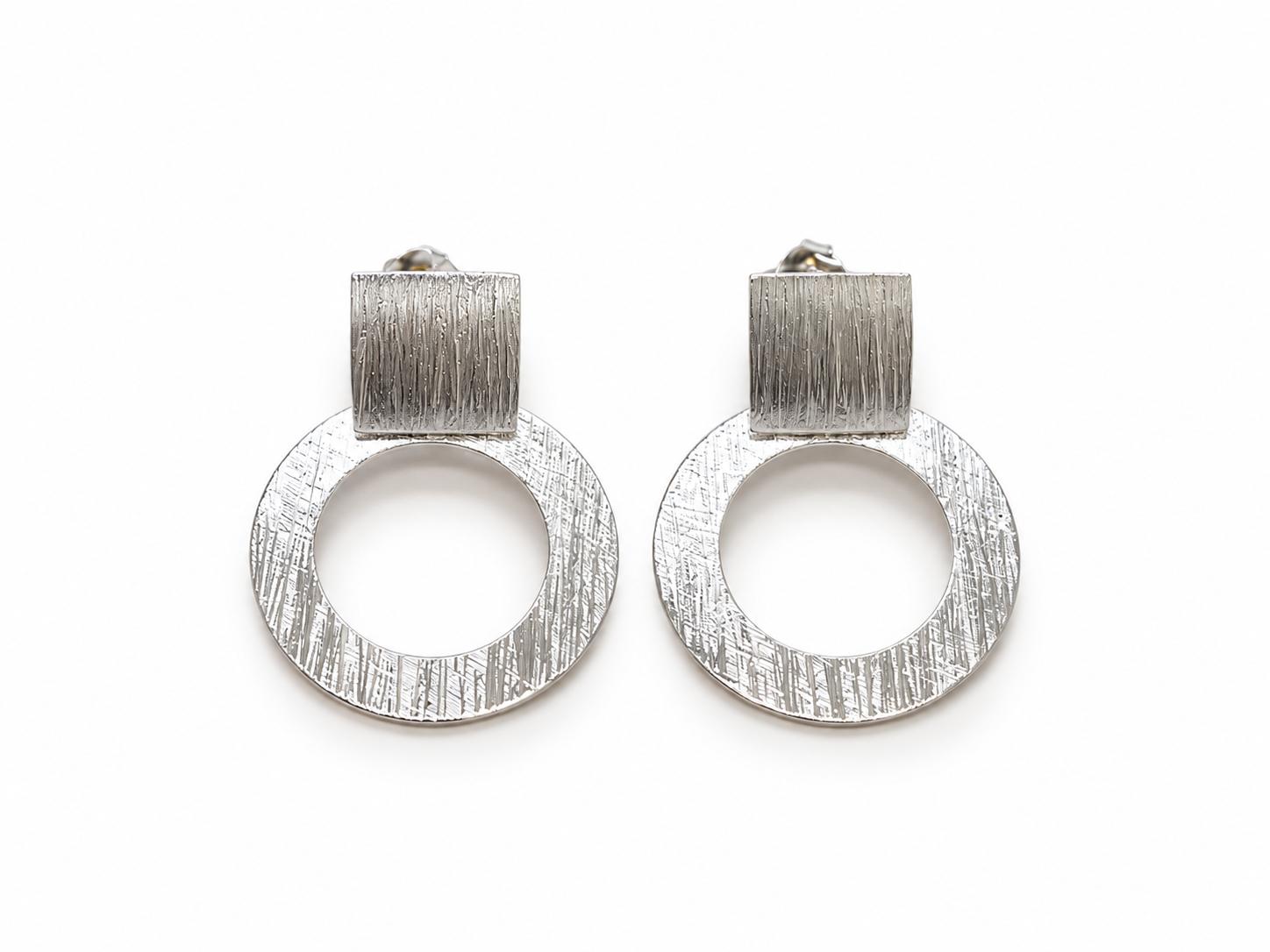 Arracades Cercle Texturat en Plata de Llei · 2