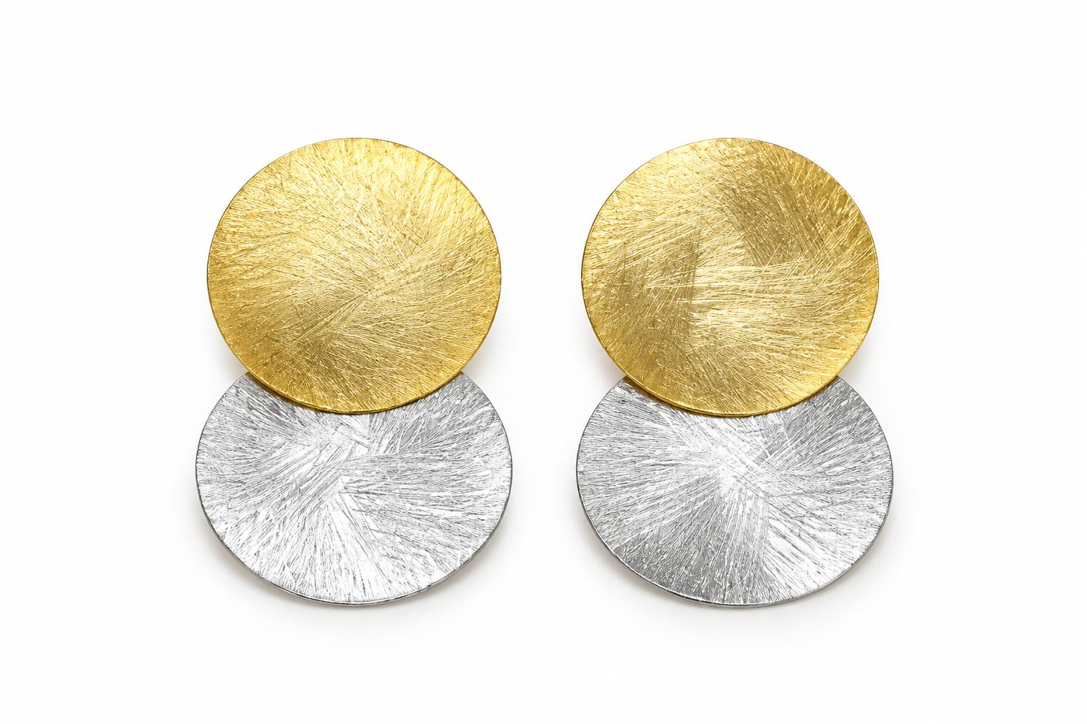 Arracades bicolor Nàcre de plata de llei amb bany d’or de 18 kt