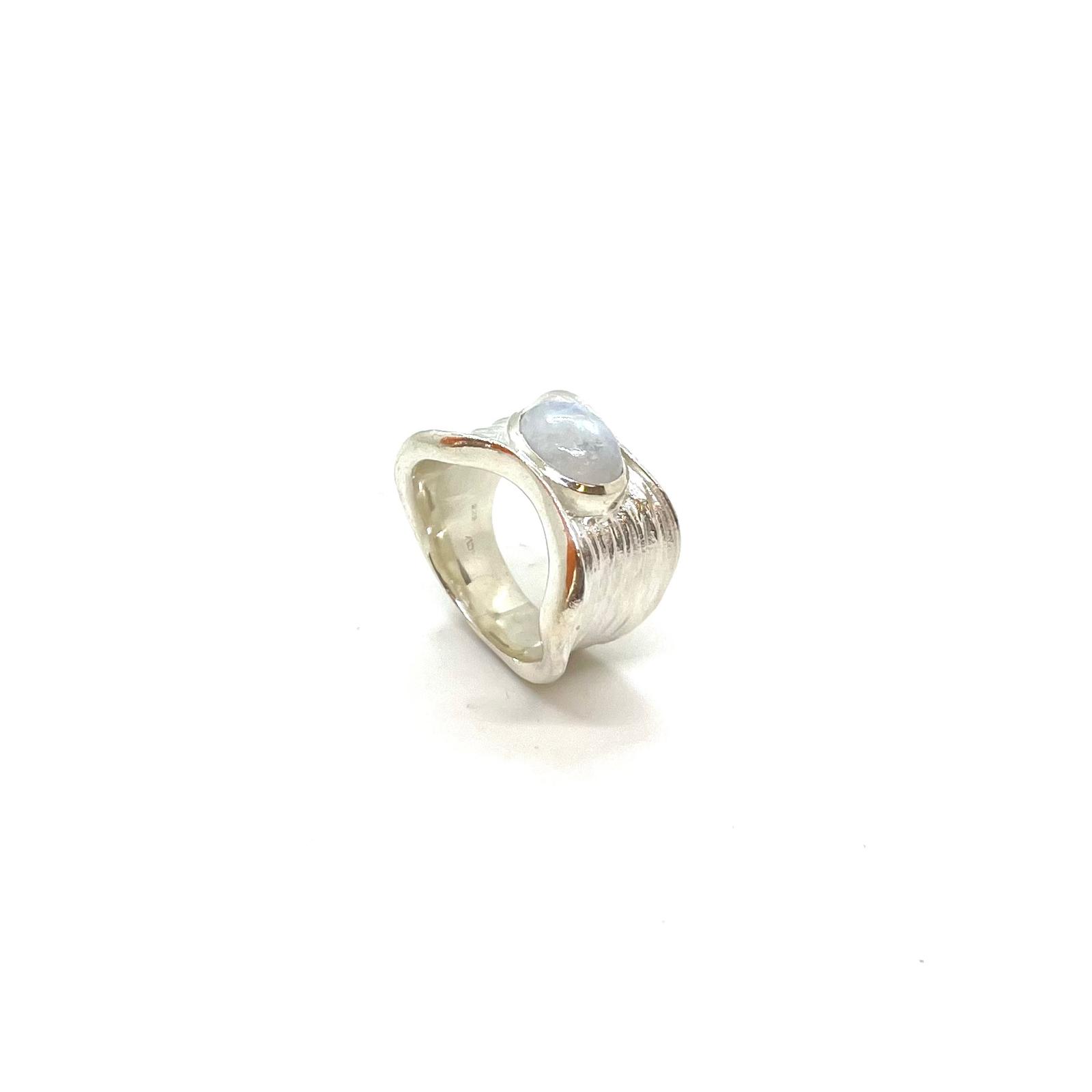 Anell de Plata de Llei amb Pedra Lluna Natural – Lluna de Plata