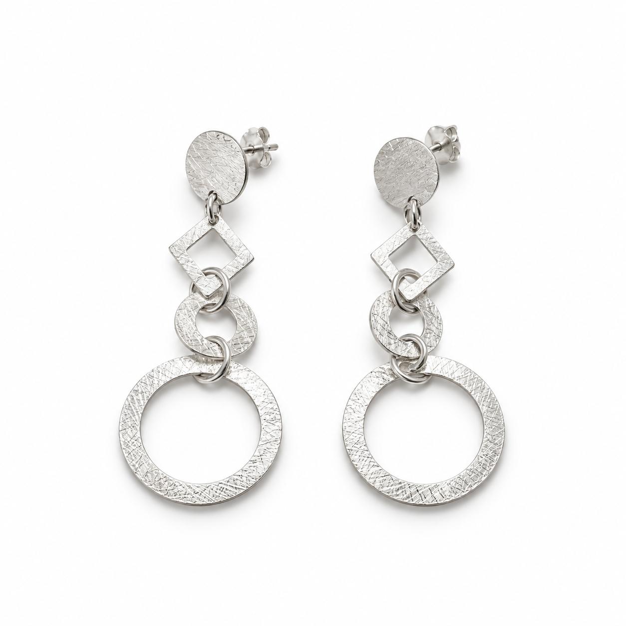 Arracades Enllaç de Plata – Plata de Llei amb Textura Gravada