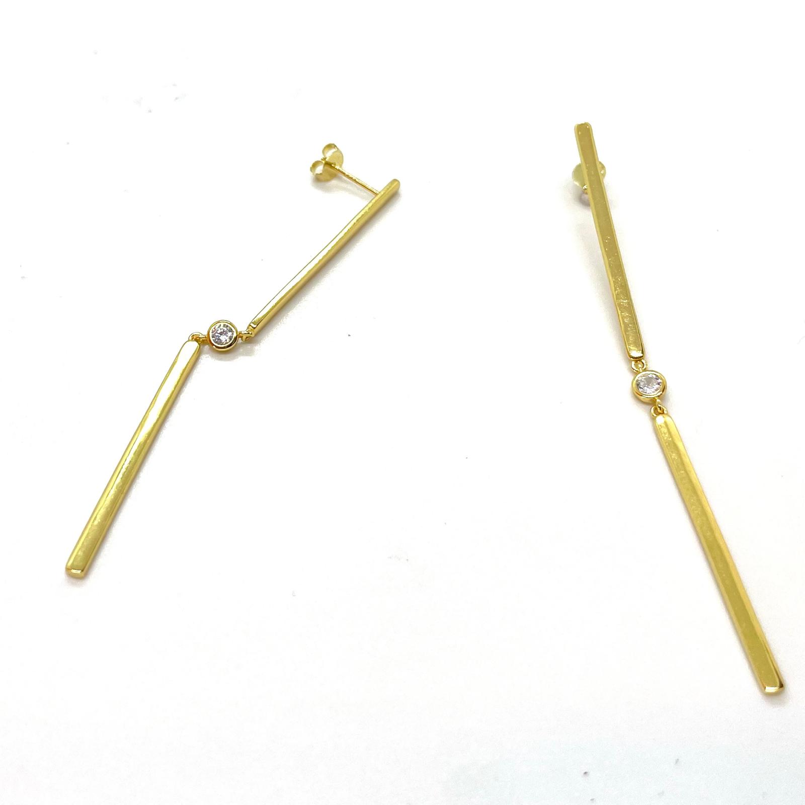 Arracades llargues Èlia de plata de llei amb bany d’or de 18 kt i circonita · 2