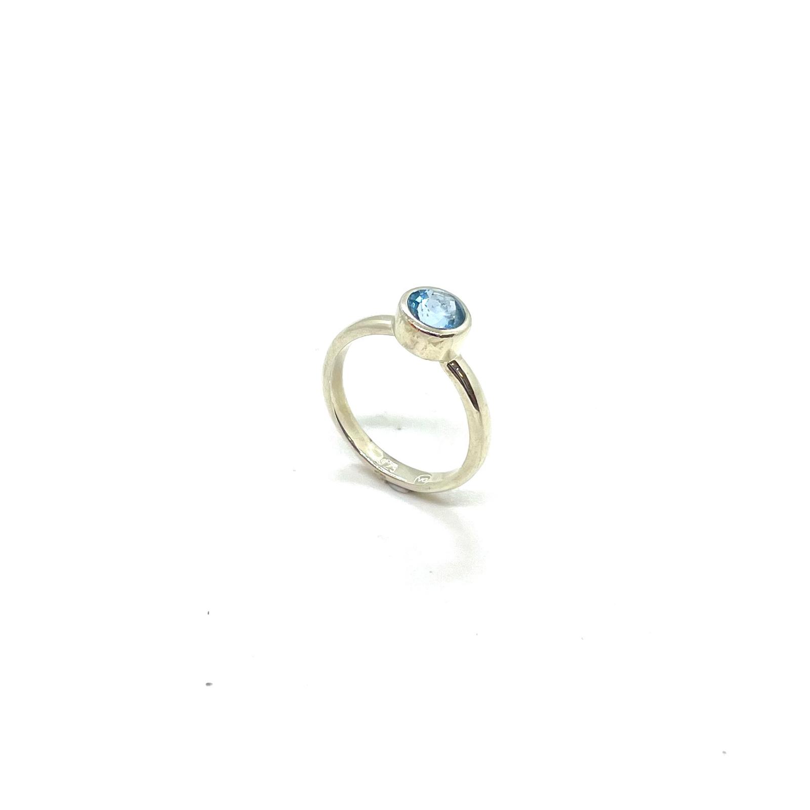 Anell de Plata de Llei amb Topazi Blau «Blau de Tramuntana» · 2