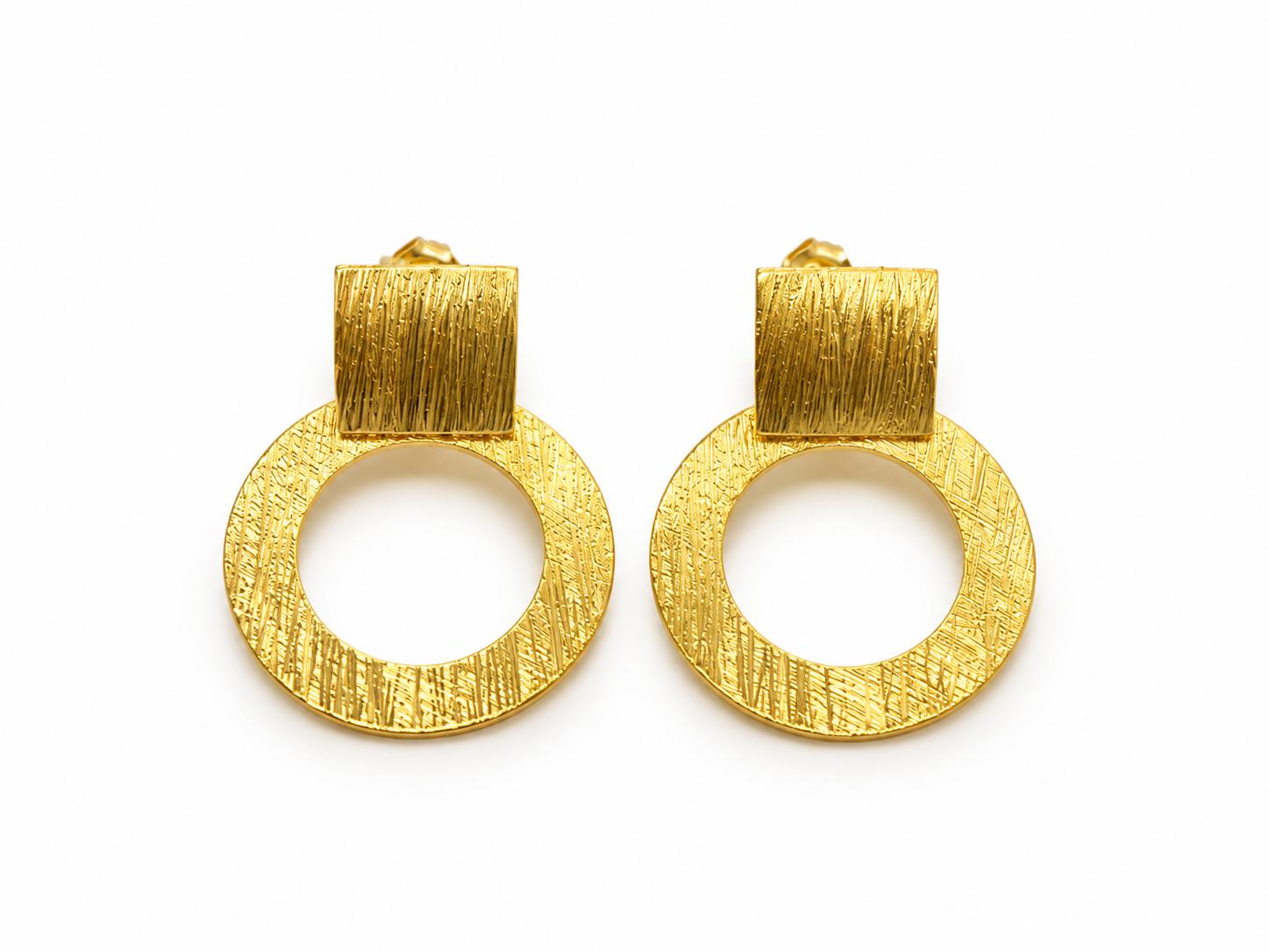 Arracades Cercle Texturat – Plata de Llei amb Bany d’Or de 18 kt · 2