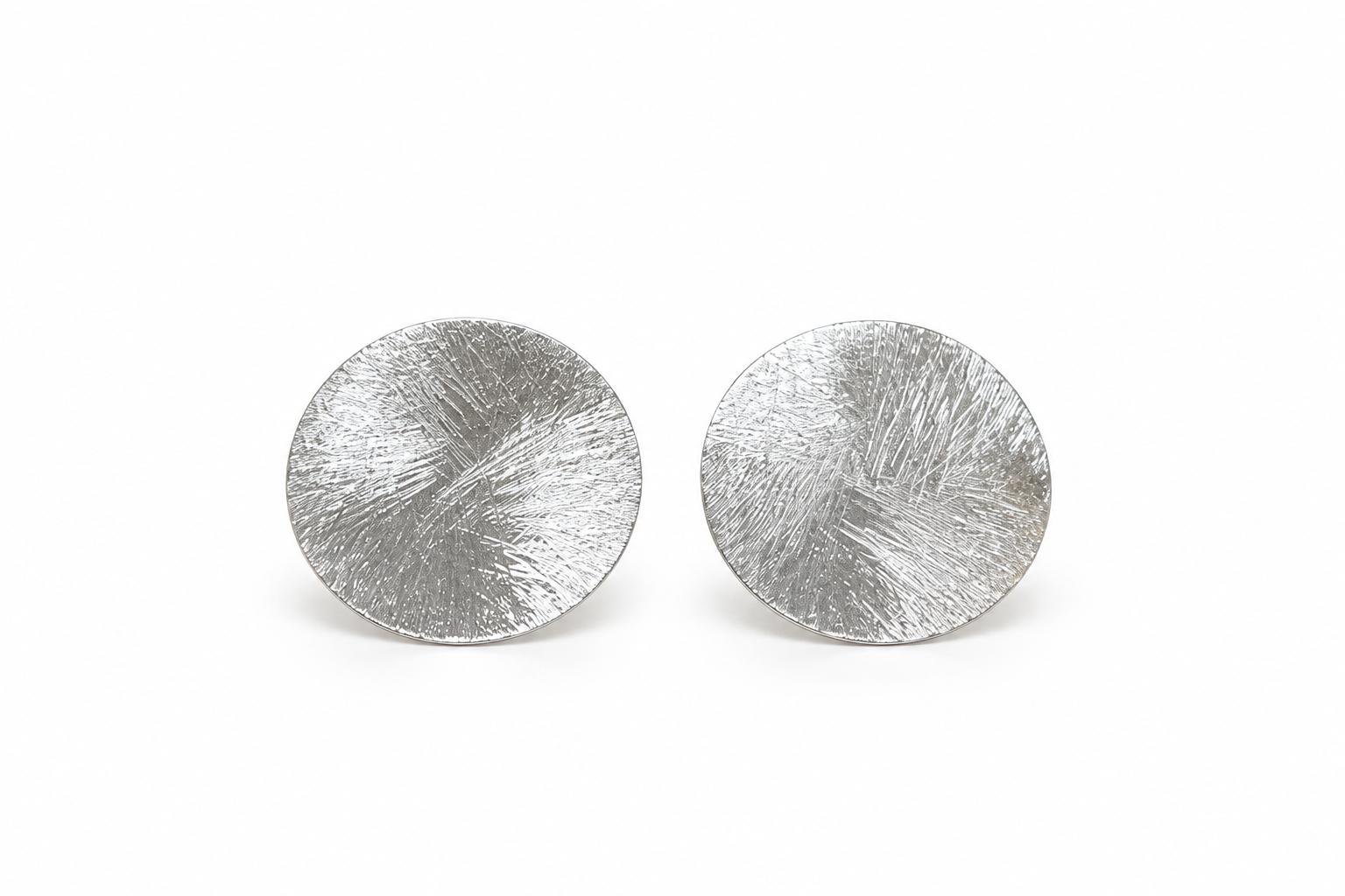 Arracades Solana de plata de llei 925 amb textura gravada
